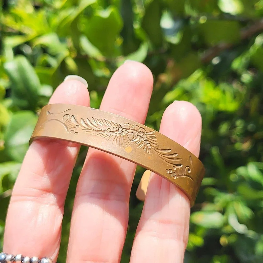 Vintage Brass Etched Floral Cuff Bracelet Bronze Tone Botanical Pattern